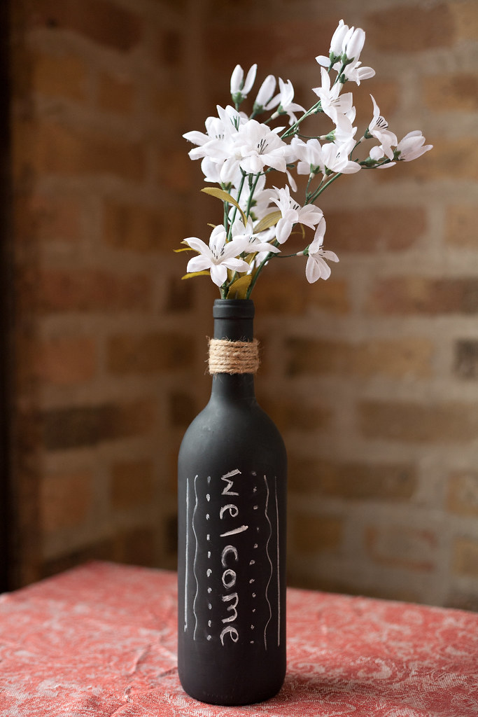 vas bunga botol kaca bekas Chalkboard wine bottle vase